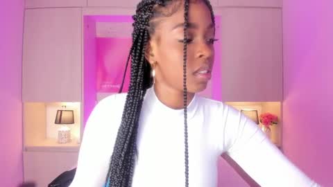 M A R A  online show from 10-07-25, 11:51