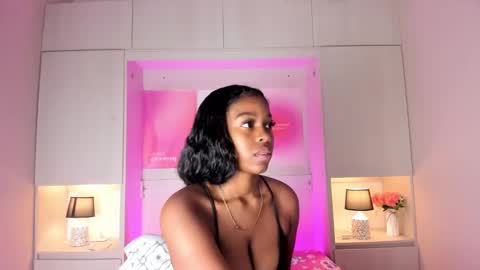 M A R A  online show from 12-02-25, 12:43