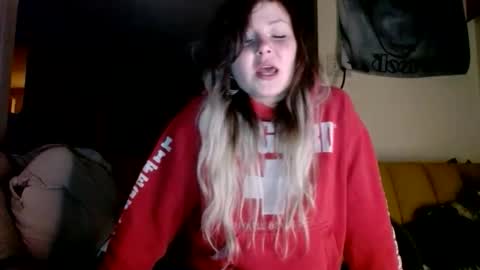 Snapshot of kipsy420 chatting on 02-19-26, 08:10 Kipsy Rose online show from 02-19-26, 08:10