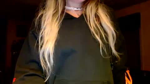 Snapshot of kipsy420 chatting on 02-24-26, 01:58 Kipsy Rose online show from 02-24-26, 01:58