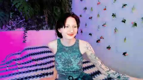 Kira online show from 06-19-26, 09:18