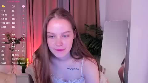 Snapshot of kira_cat_ chatting on 07-29-26, 01:42 Kira online show from 07-29-26, 01:42