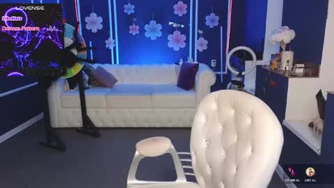 Kira Kennet online show from 10-27-25, 09:46