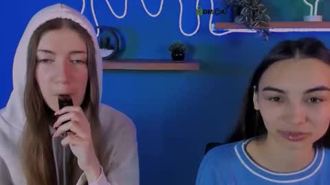 kira_light__ online show from 10-23-25, 08:57