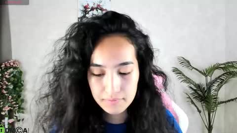 Aura online show from 09-17-25, 03:41