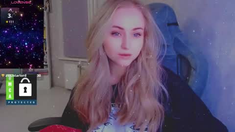 you know thumb up me please its important online show from 11-17-25, 04:24