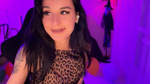 Snapshot of kira_sapphire chatting on 10-16-25, 03:07 Kira online show from 10-16-25, 03:07