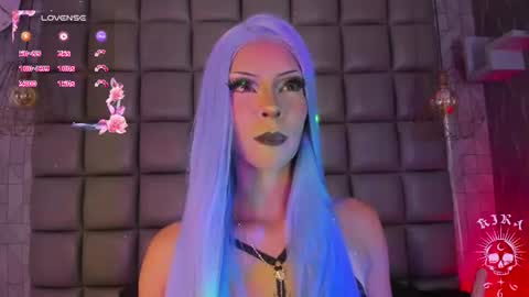 Snapshot of kira_vance chatting on 07-12-26, 05:31 Kira online show from 07-12-26, 05:31