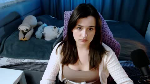 Kira  follow me  online show from 02-06-25, 02:15