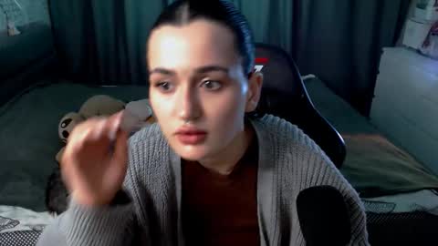 Snapshot of kira_yammy chatting on 02-12-26, 11:00 Kira follow me online show from 02-12-26, 11:00