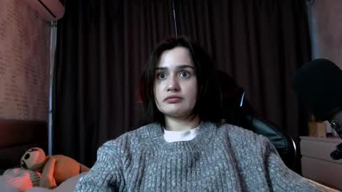 Snapshot of kira_yammy chatting on 05-15-26, 10:50 Kira follow me online show from 05-15-26, 10:50