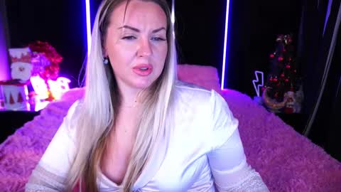 Kira online show from 01-06-25, 09:43