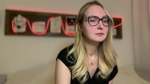 Snapshot of kirafatex chatting on 11-14-25, 05:22 KiraFatex online show from 11-14-25, 05:22