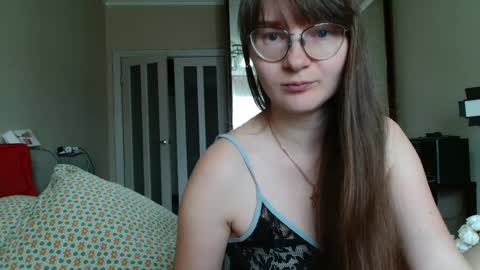 Snapshot of kiragoldens chatting on 05-31-26, 06:53 KiraGoldens online show from 05-31-26, 06:53
