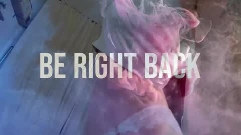 Snapshot of kiralotus chatting on 12-29-24, 08:00 little vampire online show from 12-29-24, 08:00