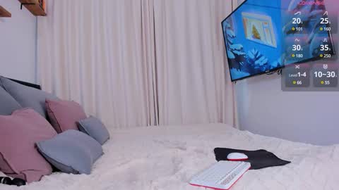 Snapshot of kiralotus chatting on 01-25-25, 08:10 little vampire online show from 01-25-25, 08:10