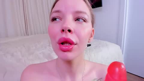 Snapshot of kiralotus chatting on 03-12-25, 05:13 little vampire online show from 03-12-25, 05:13