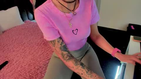 Kira online show from 09-23-25, 01:41