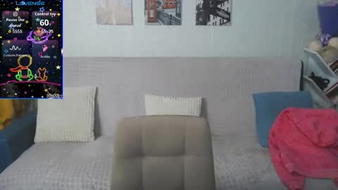 kiramartins cat online show from 12-15-25, 05:50