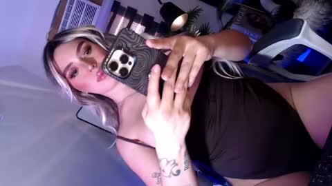 Snapshot of kiramillerxx chatting on 02-11-26, 02:16 Its your girl KIRA online show from 02-11-26, 02:16