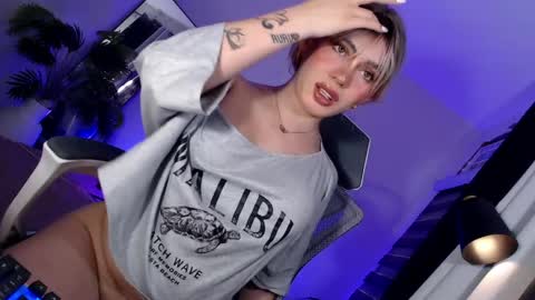 Snapshot of kiramillerxx chatting on 05-22-26, 02:08 Its your girl KIRA online show from 05-22-26, 02:08