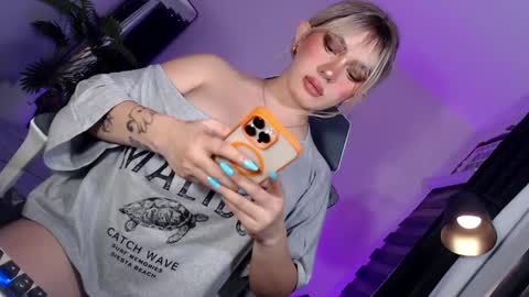 Its your girl KIRA online show from 06-02-26, 02:02