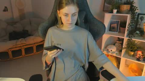 Kira online show from 03-02-25, 02:10