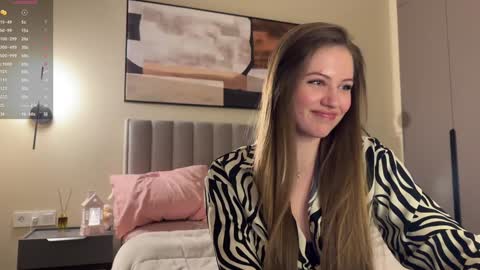 Kira online show from 12-12-24, 03:59