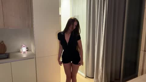 Kira online show from 09-13-25, 05:02