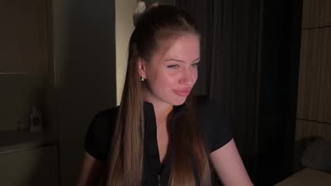 Kira online show from 10-07-25, 02:25