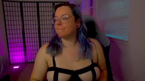 Snapshot of kiraspitqueen chatting on 07-22-26, 03:42 KiraSpitQueen online show from 07-22-26, 03:42