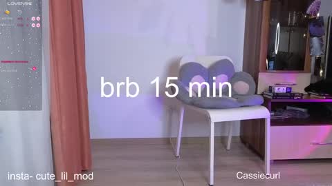 Kira cute online show from 02-28-25, 08:07