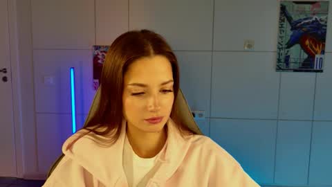 Snapshot of kiravair chatting on 11-10-25, 01:21 kiravair online show from 11-10-25, 01:21