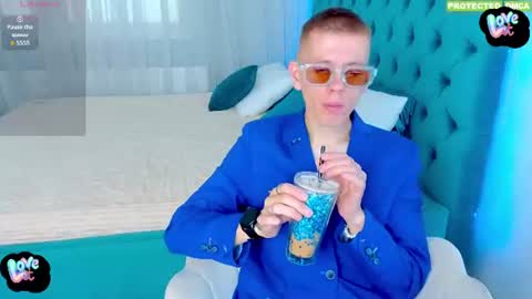    online show from 08-09-26, 08:52