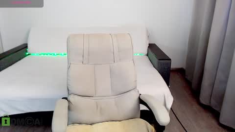 Kiri online show from 12-21-24, 01:32