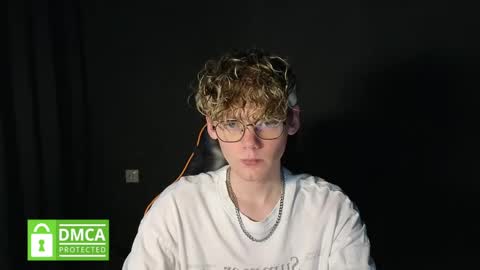 Snapshot of kirill_20_cm chatting on 04-28-26, 02:49 Kirill and Andrey online show from 04-28-26, 02:49