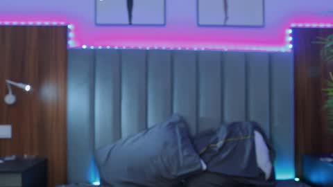 Risha online show from 01-19-25, 03:08