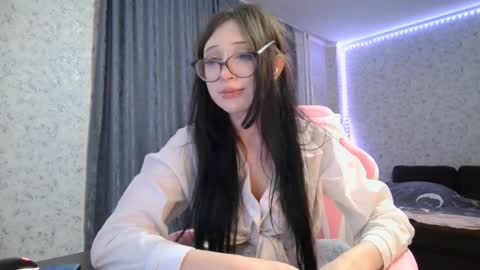 Nicole online show from 09-11-25, 07:14
