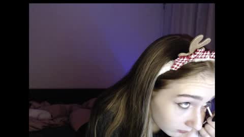 kisa____ online show from 12-24-24, 09:22