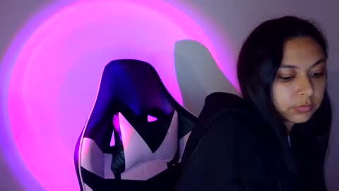 kiss_ameliaa online show from 11-04-25, 09:41