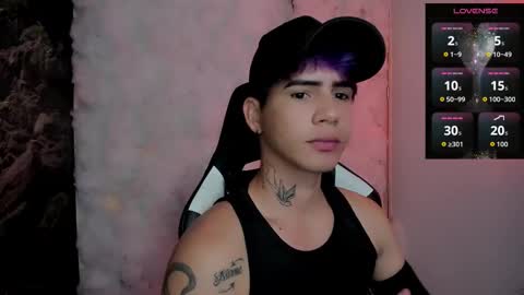 Snapshot of kiss_whitee chatting on 02-12-26, 10:05 kiss_whitee online show from 02-12-26, 10:05