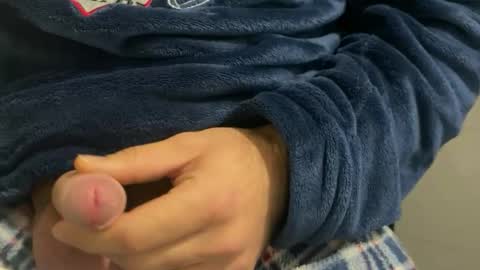 Snapshot of kissandplay1 chatting on 10-26-25, 05:02 tranboyandcouple online show from 10-26-25, 05:02