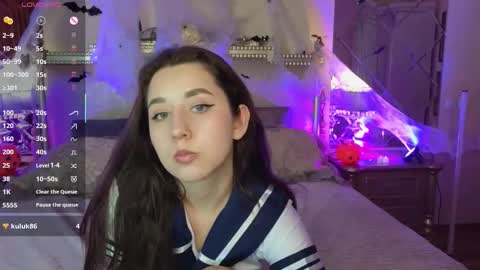 Snapshot of kisses_eva chatting on 10-17-25, 11:57 Hot Eva online show from 10-17-25, 11:57