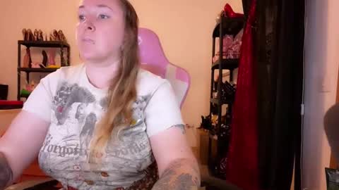 kissica online show from 10-29-25, 06:53