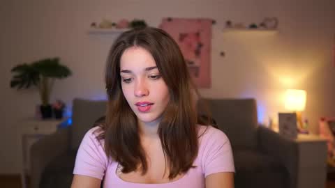 Sisi online show from 12-16-25, 07:19