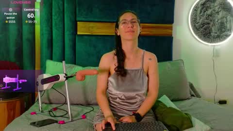 Kissing Company online show from 12-02-25, 03:45