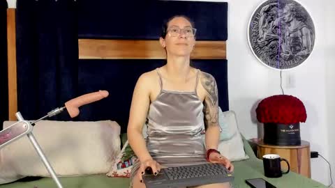 Kissing Company online show from 06-09-26, 04:35