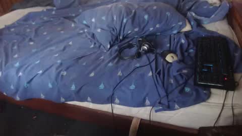 Snapshot of kissmycockandballs chatting on 09-17-25, 02:13 Your Man online show from 09-17-25, 02:13