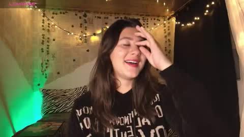 Helena and Brad online show from 10-18-25, 04:04