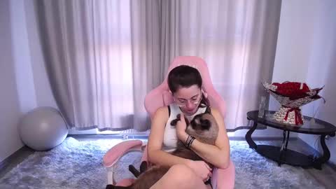 Snapshot of kisulya_meow246 chatting on 09-22-25, 07:10 Vikki Rose online show from 09-22-25, 07:10